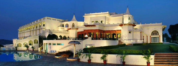 WelcomHeritage Noor-Us-Sabah Palace - Bhopal 01.jpg